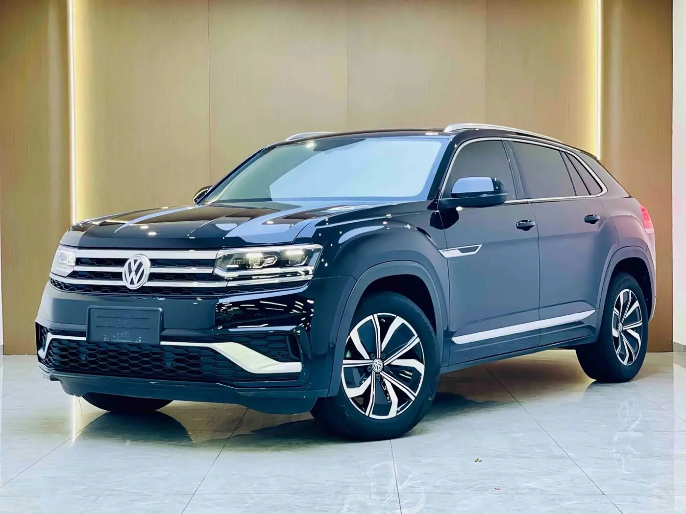 Volkswagen Teramont 2020 — Фото 1/20