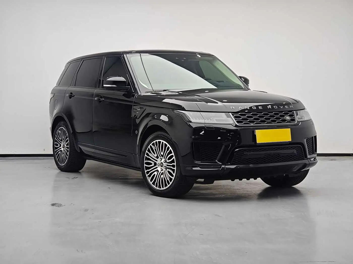 Land Rover Range Rover Sport 2020 — Photo 6/19