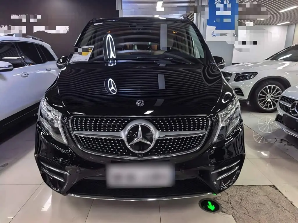 Mercedes-Benz V-Class 2021 — Photo 5/16