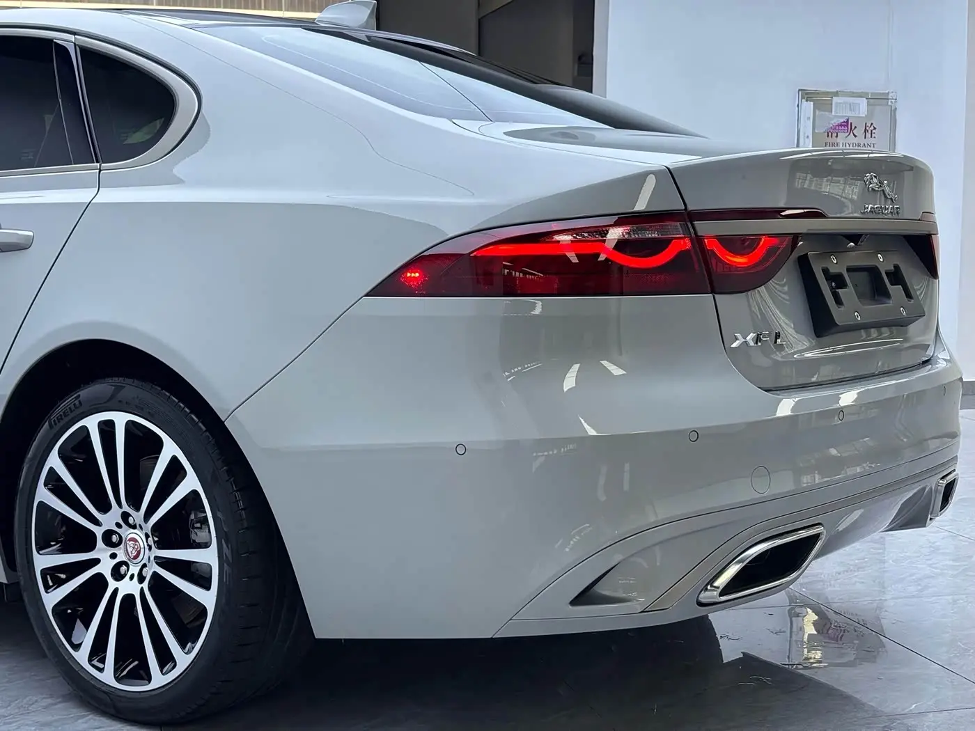 Jaguar XFL 2025 — Photo 20/20