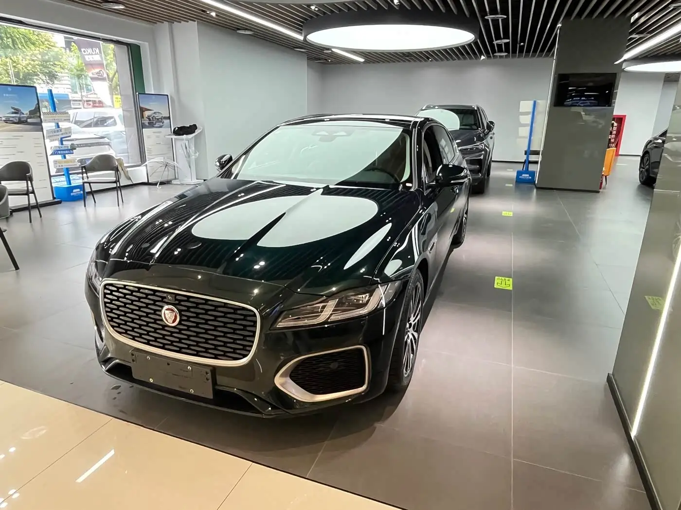 Jaguar XFL 2026 — Photo 3/16