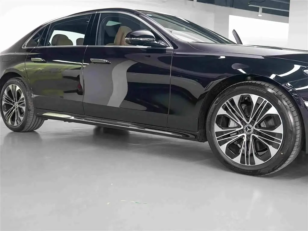 Mercedes-Benz E-Class 2026 — Фото 14/14