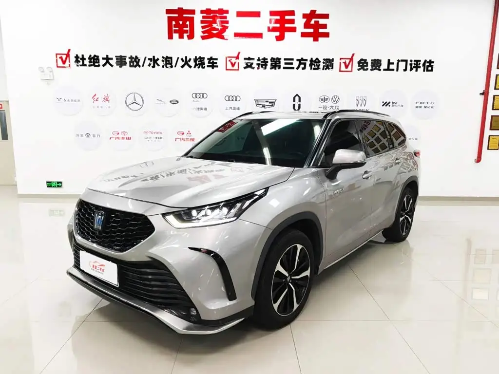 Toyota Crown Kluger, 2022
