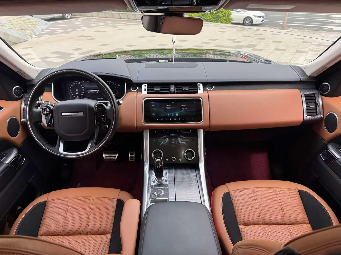 Land Rover Range Rover Sport 2019 — Photo 7/20