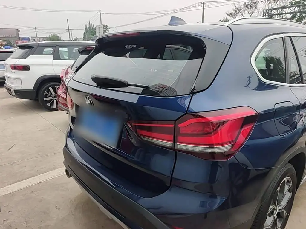 BMW X1 2021 — Photo 6/20