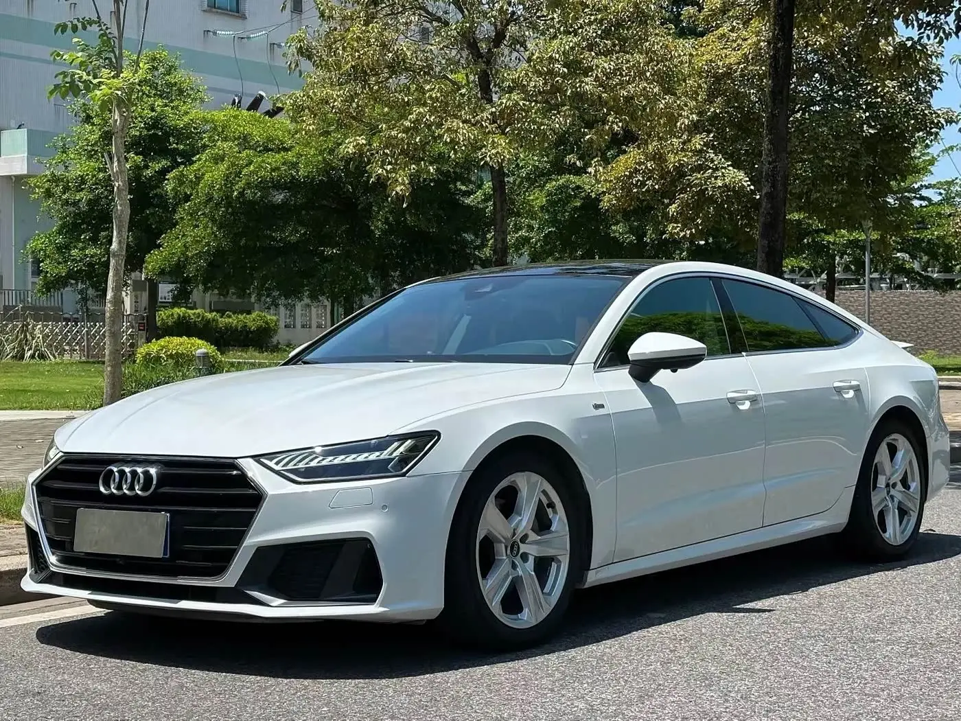 Audi A7 2021 — Photo 1/9