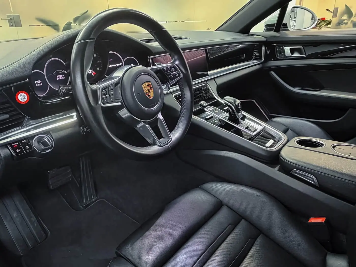 Porsche Panamera 2018 — Фото 6/11