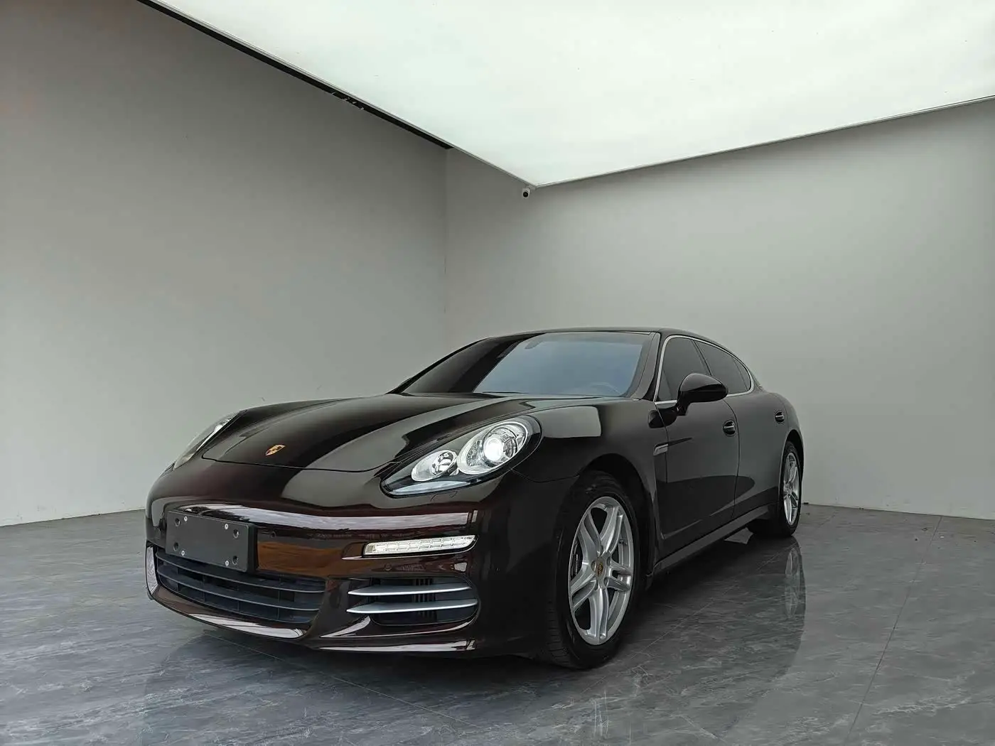 Porsche Panamera, 2016