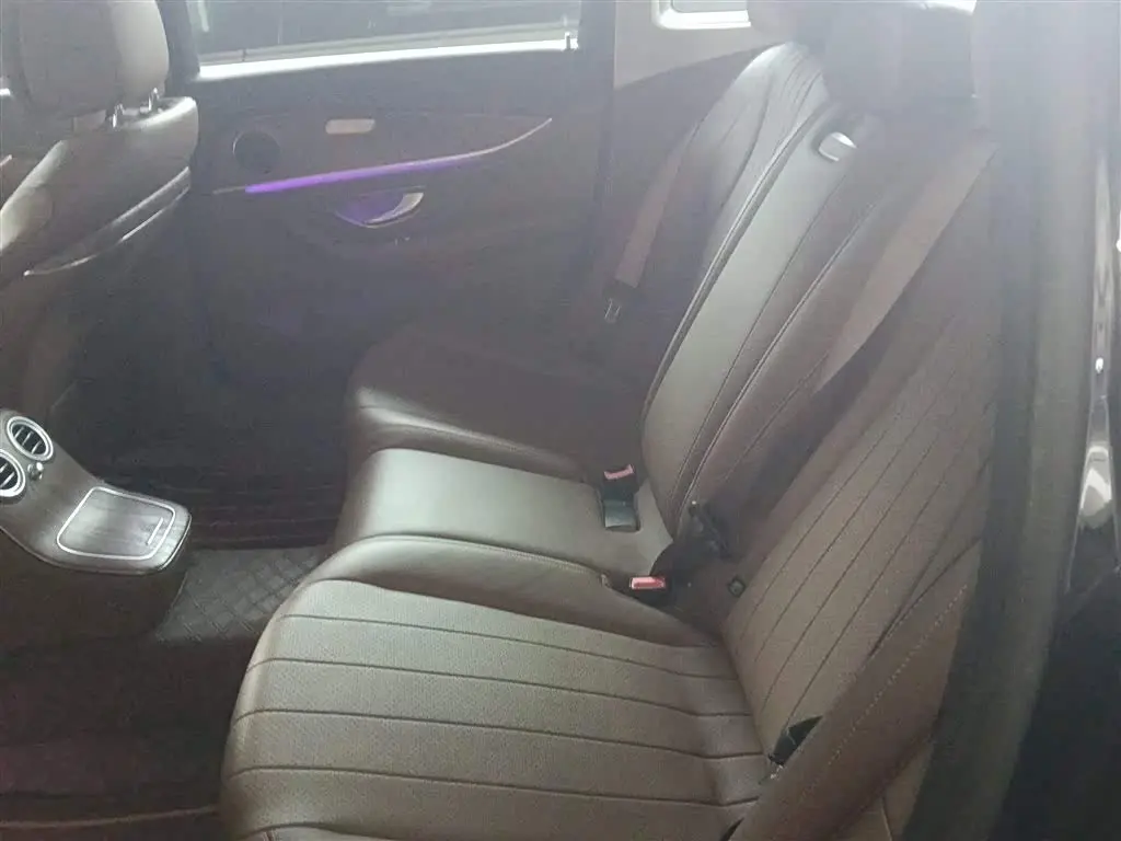 Mercedes-Benz E-Class 2023 — Photo 13/20