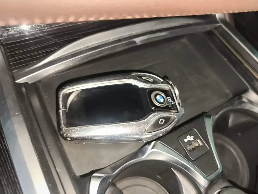 BMW 7 Series 2021 — Фото 9/20