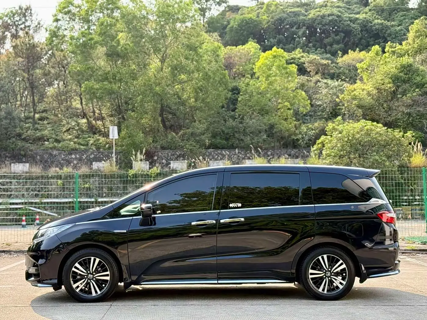 Honda Odyssey 2019 — ფოტო 3/18
