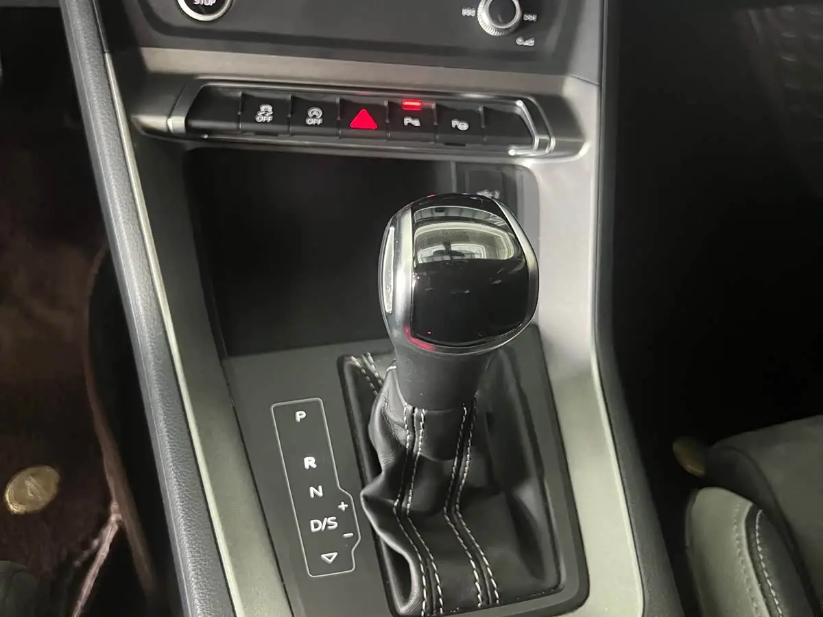 Audi Q3 2023 — Фото 18/19