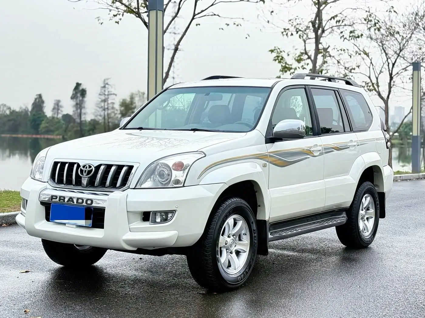 Toyota Prado, 2004