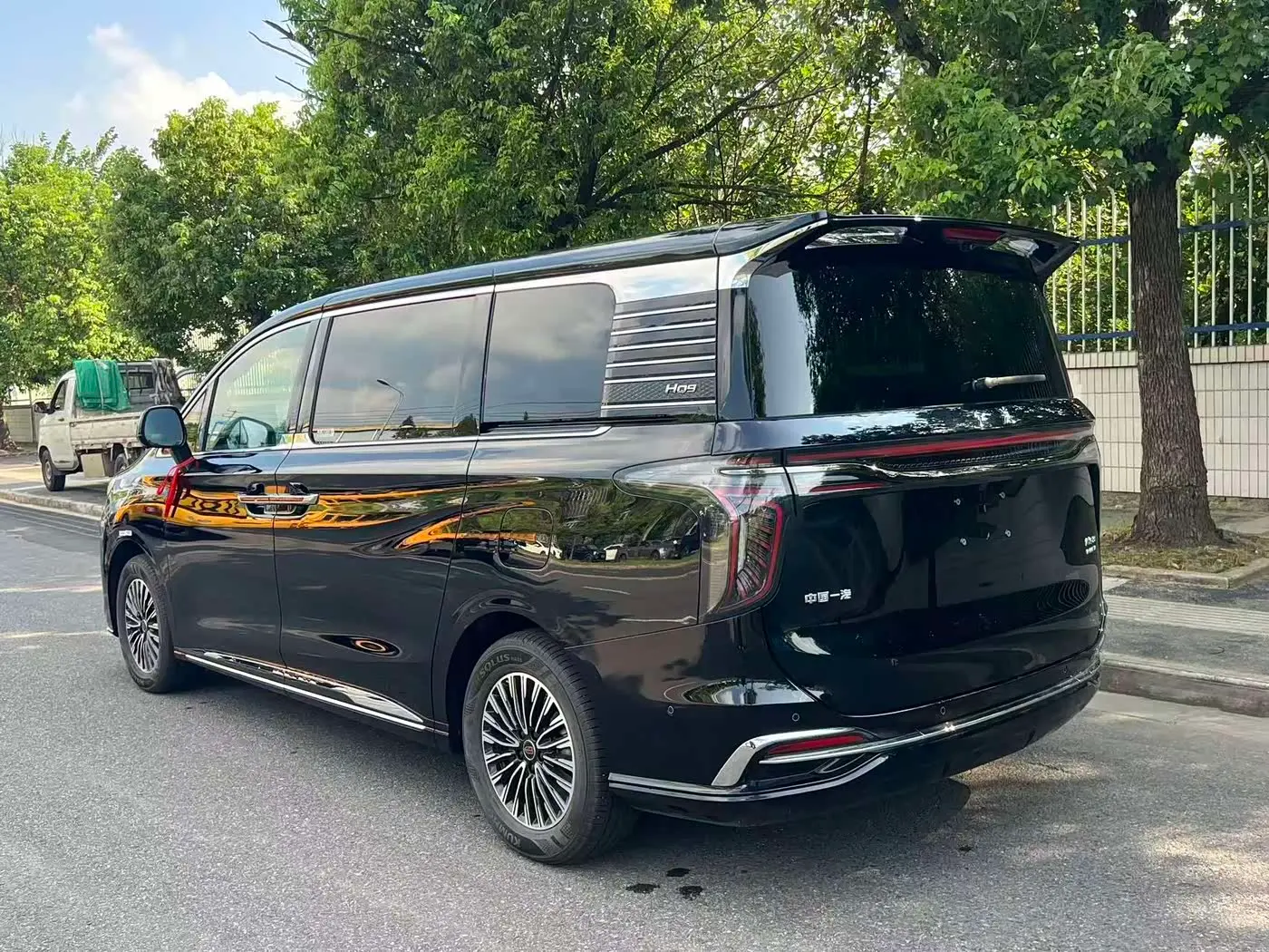 Hongqi HQ9 PHEV 2026 — Photo 7/13
