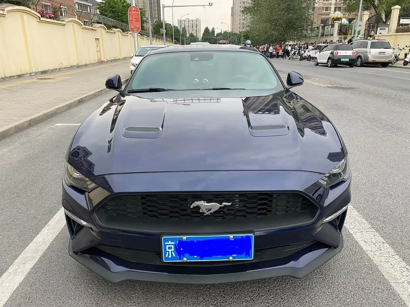 Ford Mustang 2021 — Photo 2/17