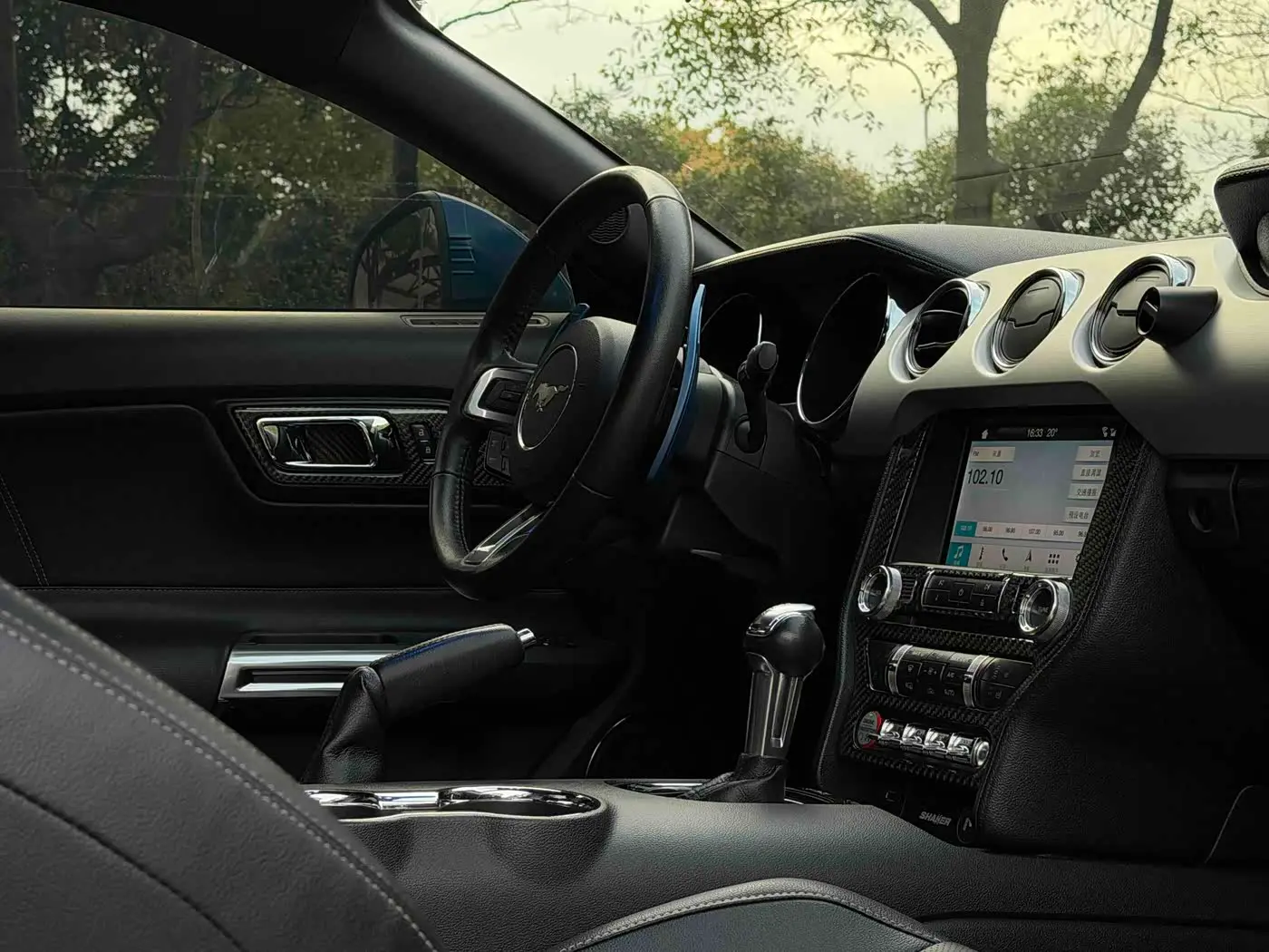 Ford Mustang 2017 — Photo 13/15