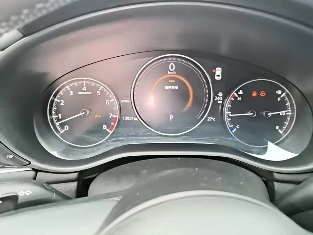 Mazda Mazda3 Axela 2025 — Photo 12/20