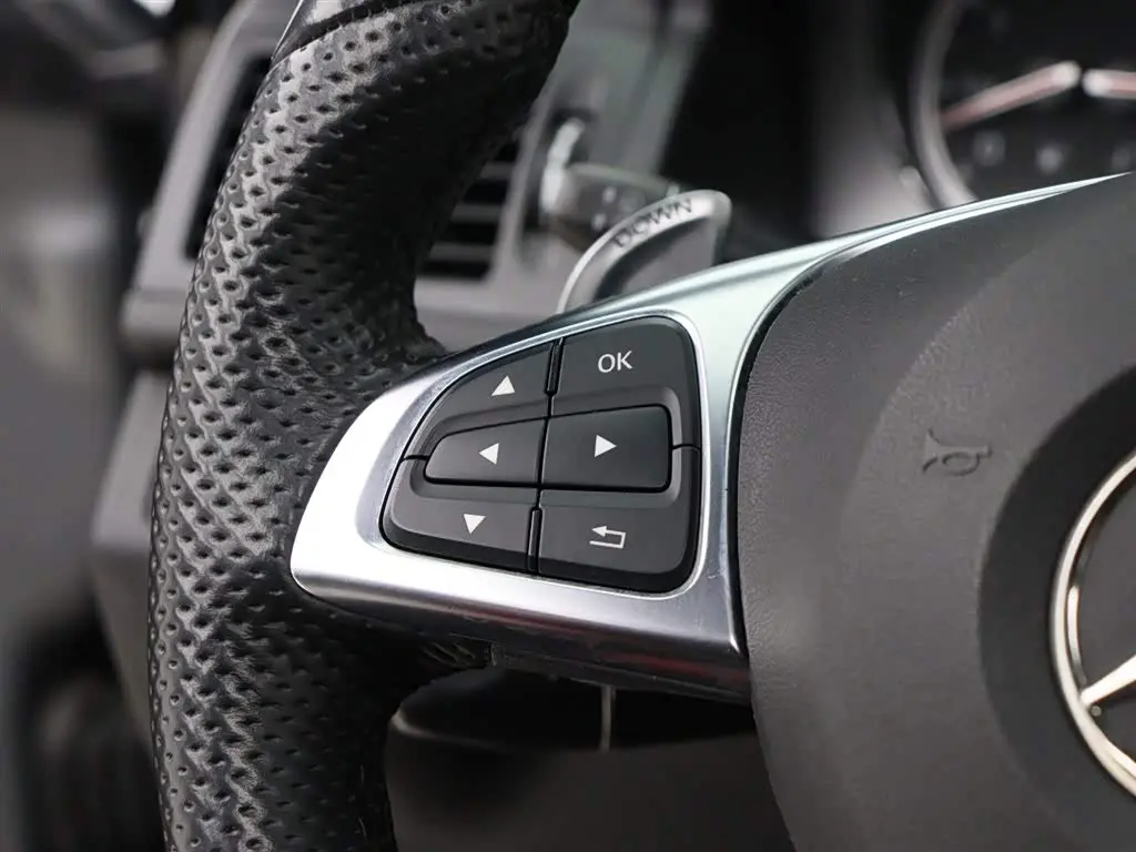 Mercedes-Benz C-Class AMG 2010 — Şəkil 14/20