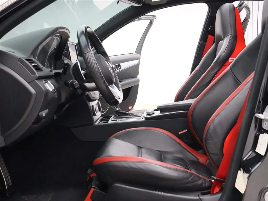 Mercedes-Benz C-Class AMG 2010 — Şəkil 2/20