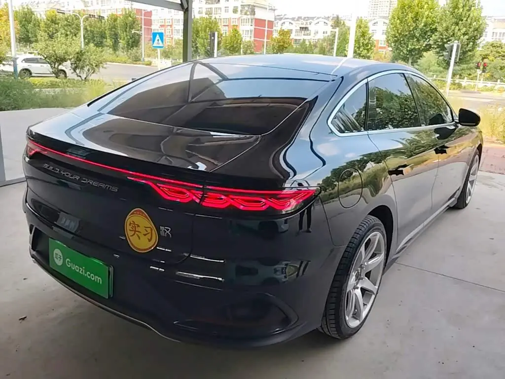 BYD Han 2023 — Photo 7/20