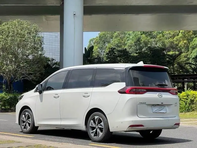 GAC Trumpchi Trumpchi M6 2022 — Photo 6/9