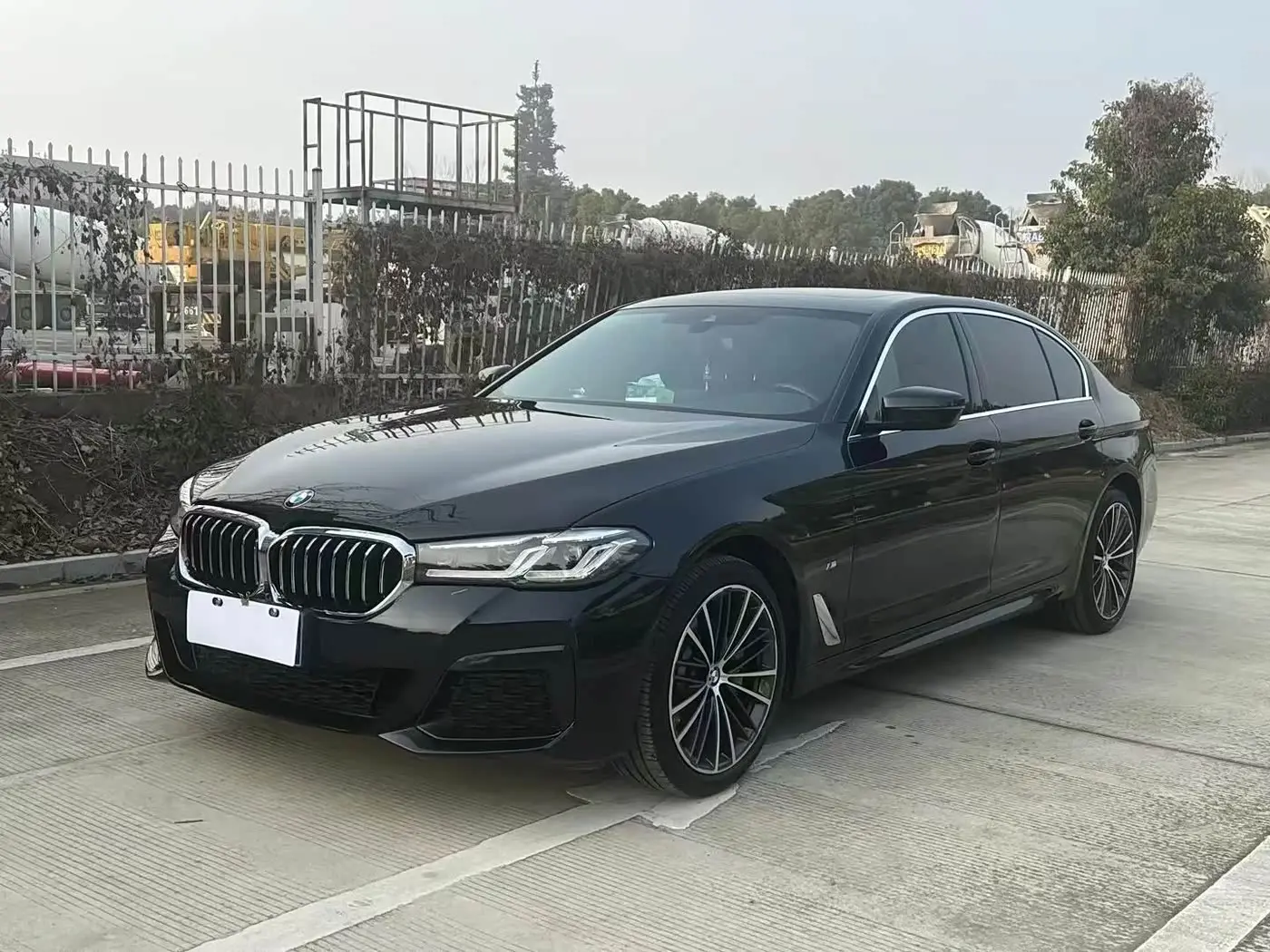BMW 5 Series 2021 — Photo 1/9
