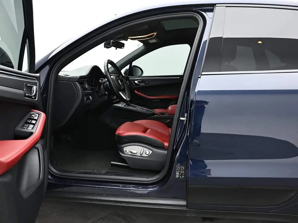 Porsche Macan 2020 — Photo 9/17
