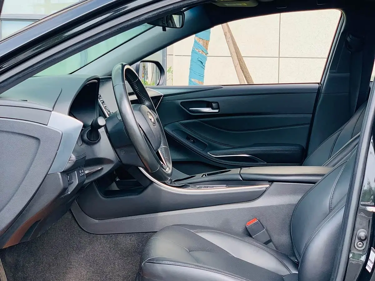Toyota Avalon 2021 — Photo 16/20