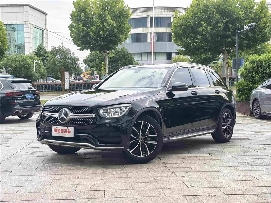 Mercedes-Benz GLC 2021 — Фото 1/16