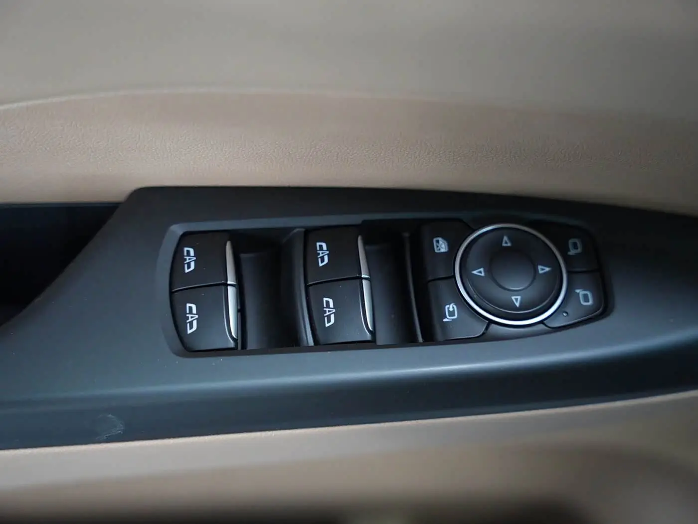 Buick GL8 2021 — ფოტო 16/20