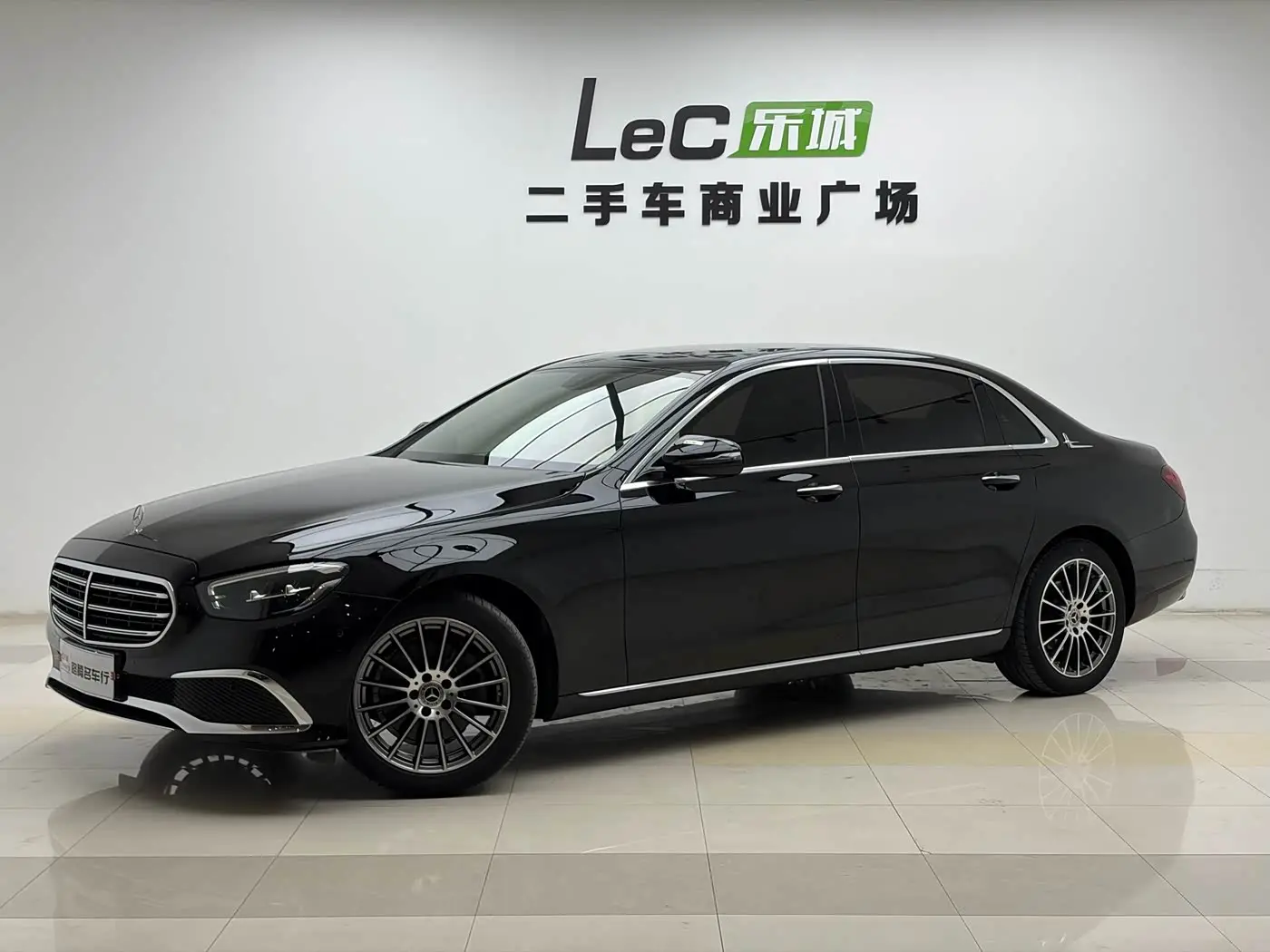 Mercedes-Benz E-Class 2021 — Photo 2/18