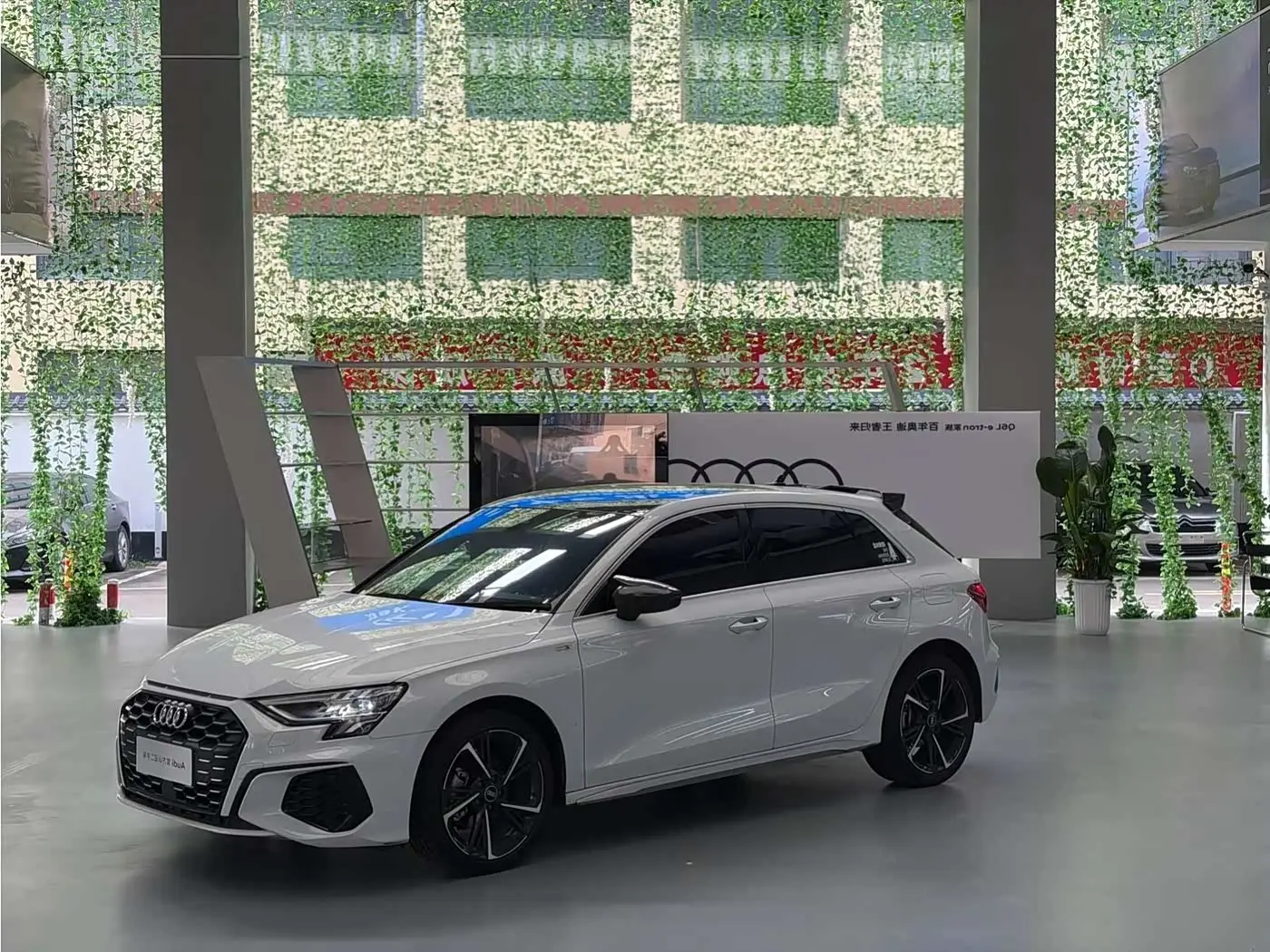 Audi A3 2024 — Photo 1/20