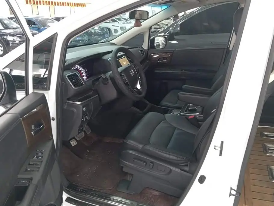 Honda Odyssey 2017 — Photo 9/16