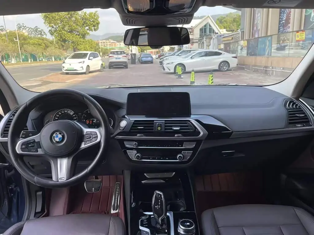 BMW X3 2018 — Фото 10/13