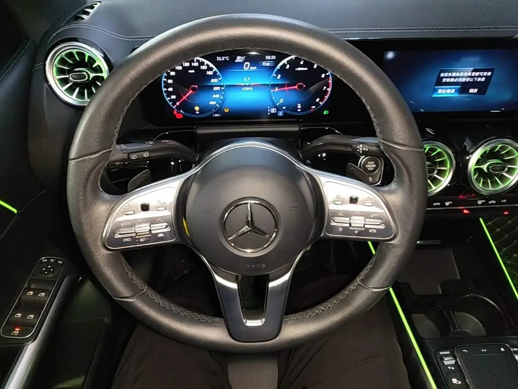 Mercedes-Benz GLA 2023 — Фото 15/20