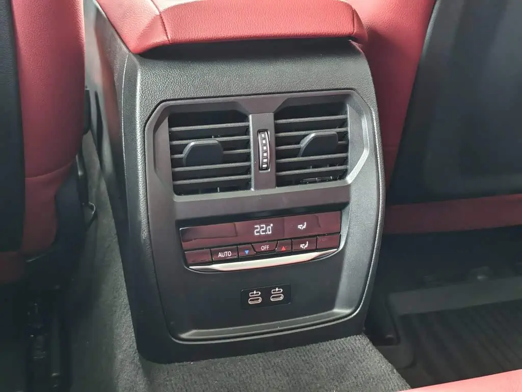 BMW 4 Series 2025 — Photo 12/18