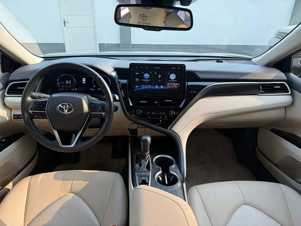 Toyota Camry 2022 — Photo 6/9