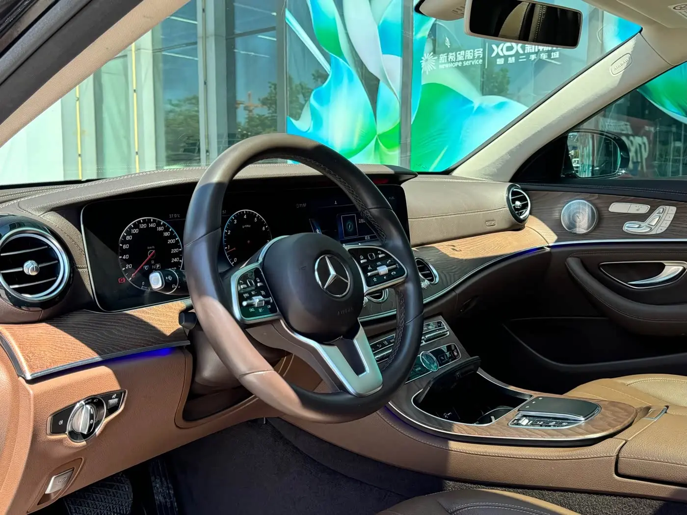 Mercedes-Benz E-Class 2019 — Photo 13/17