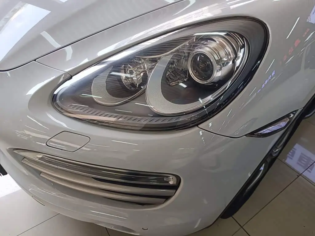 Porsche Cayenne 2014 — Photo 4/20