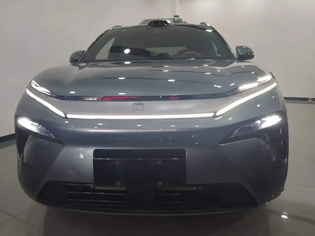 BYD Tang L 2025 — Photo 3/20