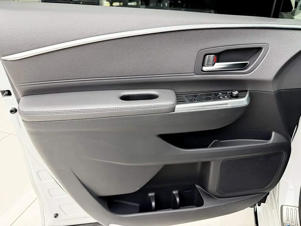 Toyota Sienna 2022 — Photo 6/14