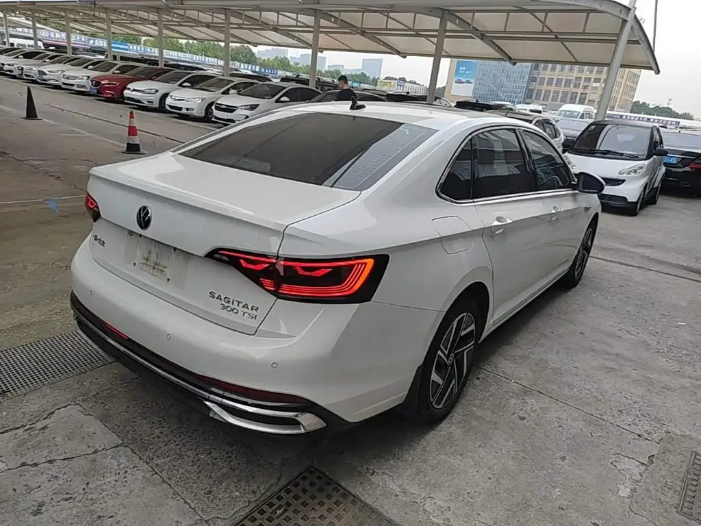 Volkswagen Sagitar 2023 — Photo 7/20