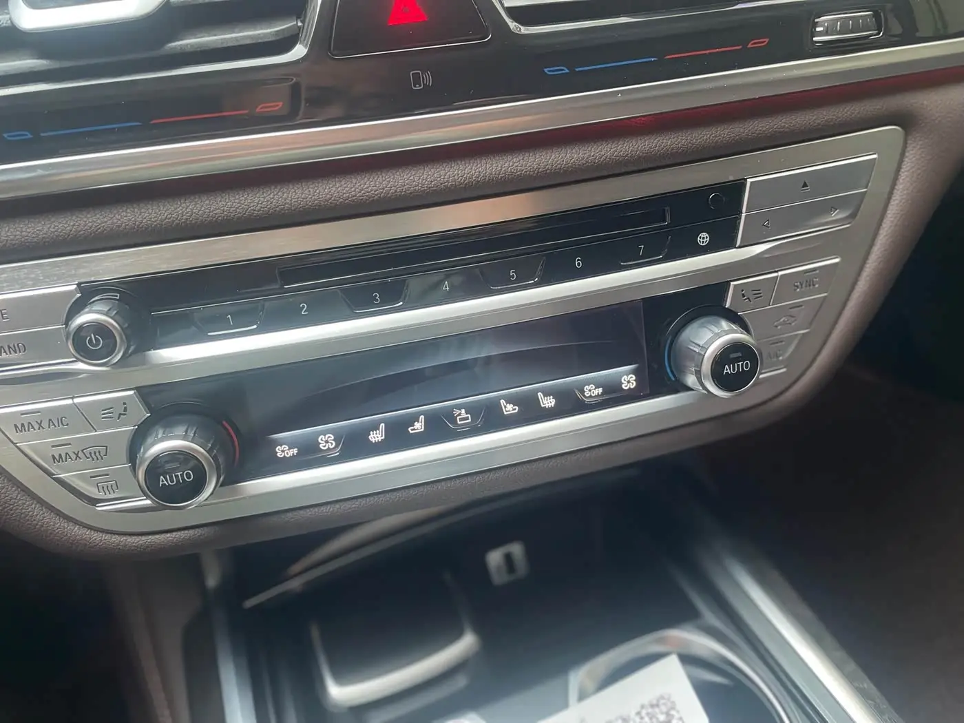BMW 7 Series 2016 — Photo 7/17