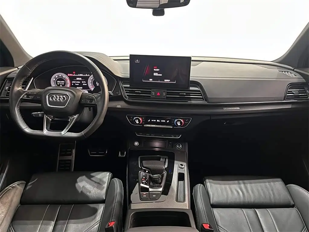Audi Q5L 2024 — Photo 6/16