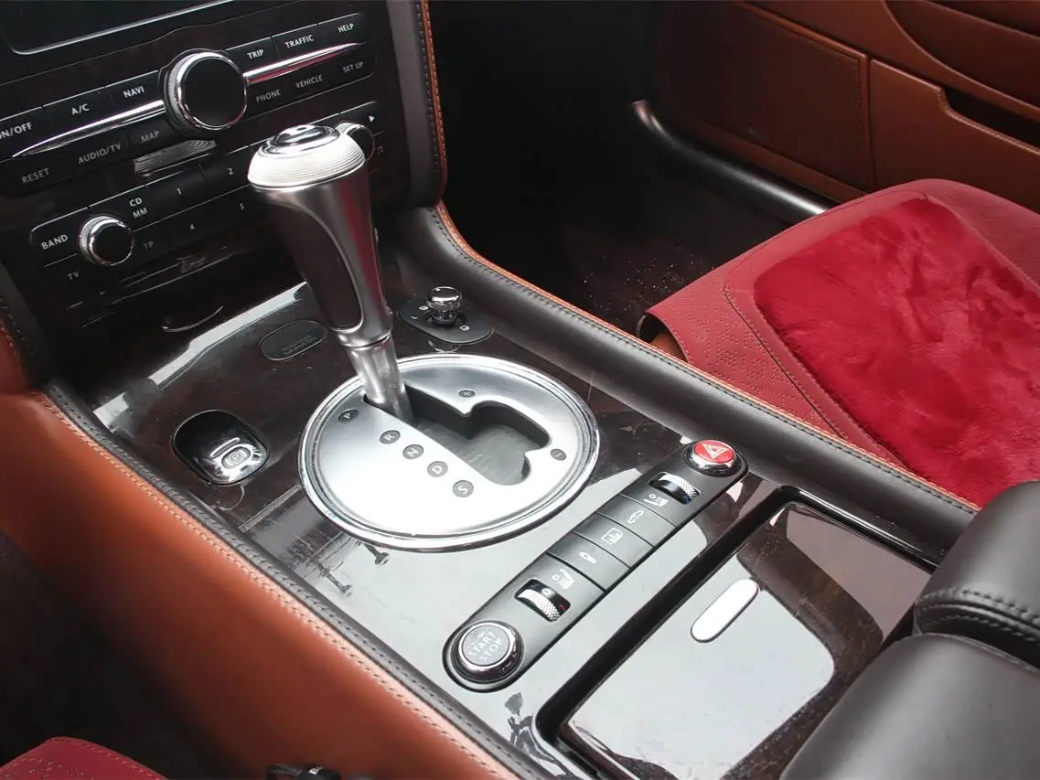 Bentley Flying Spur 2011 — Photo 18/20