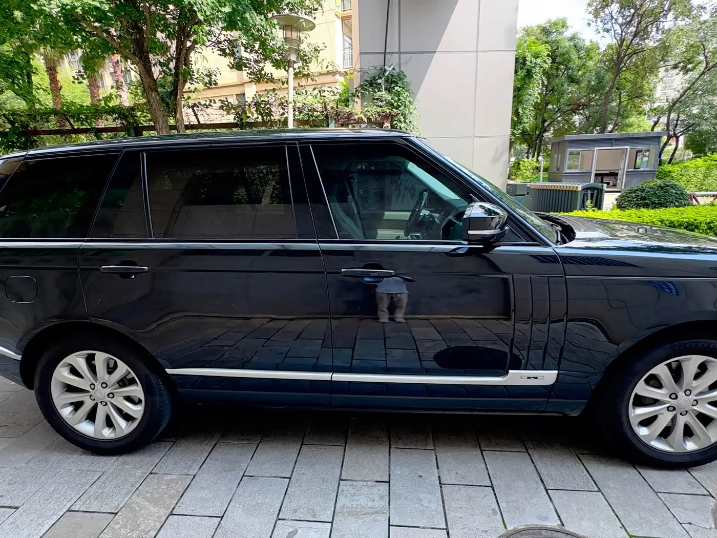 Land Rover Range Rover 2017 — Photo 18/20