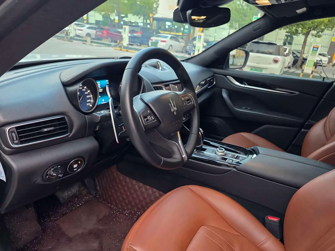 Maserati Levante 2017 — Photo 8/18