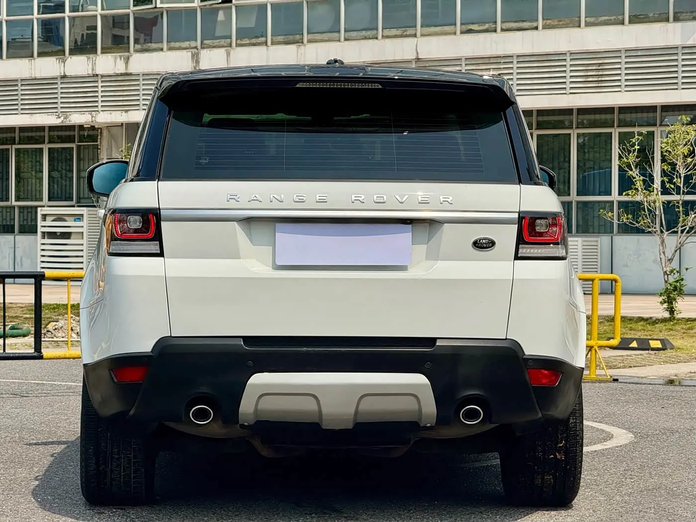 Land Rover Range Rover Sport 2015 — Фото 17/18