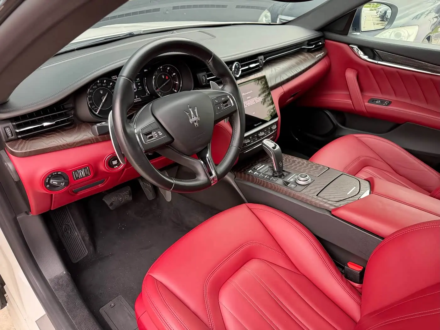 Maserati Quattroporte 2022 — Photo 6/17