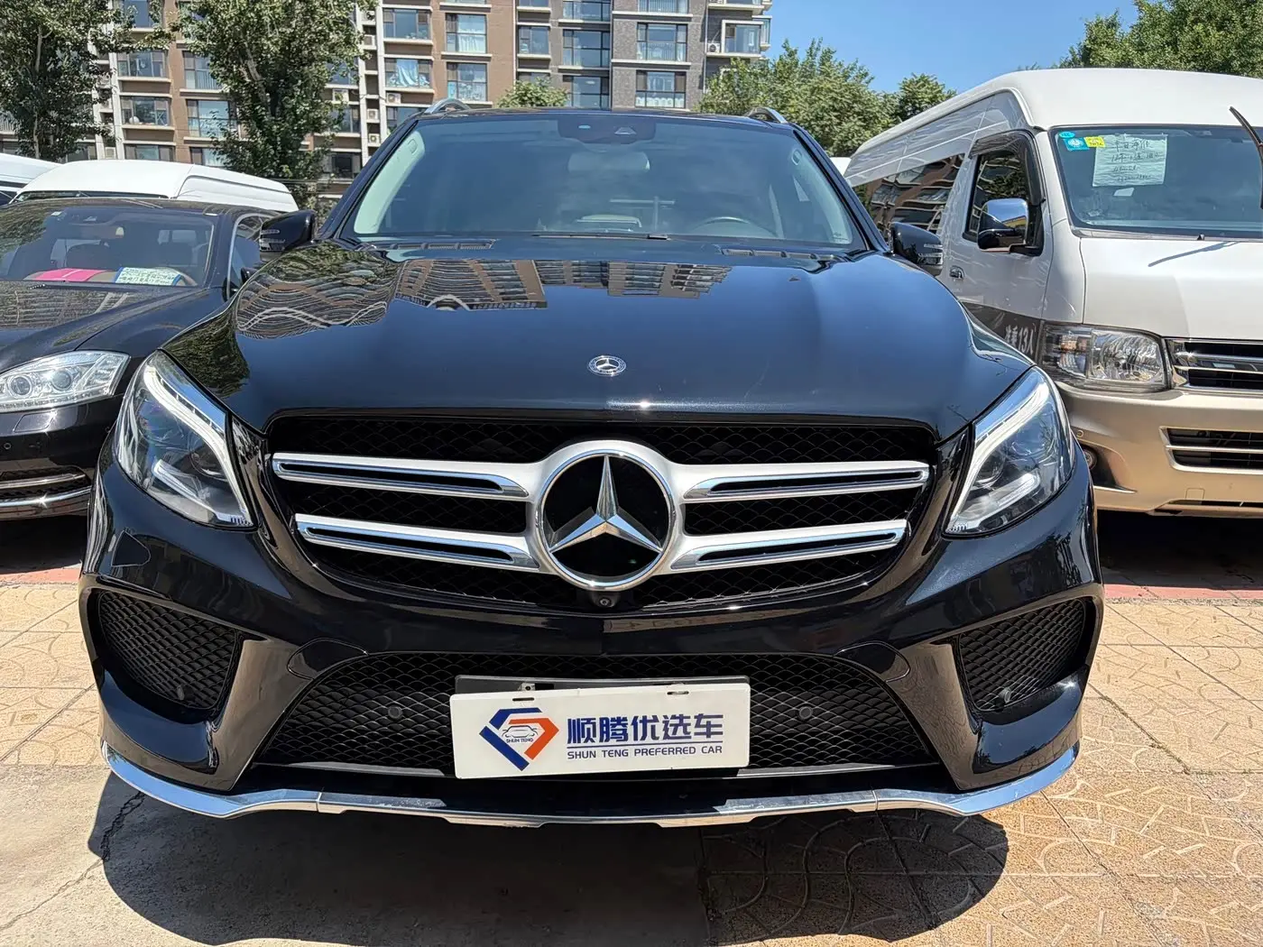 Mercedes-Benz GLE 2018 — Photo 2/20